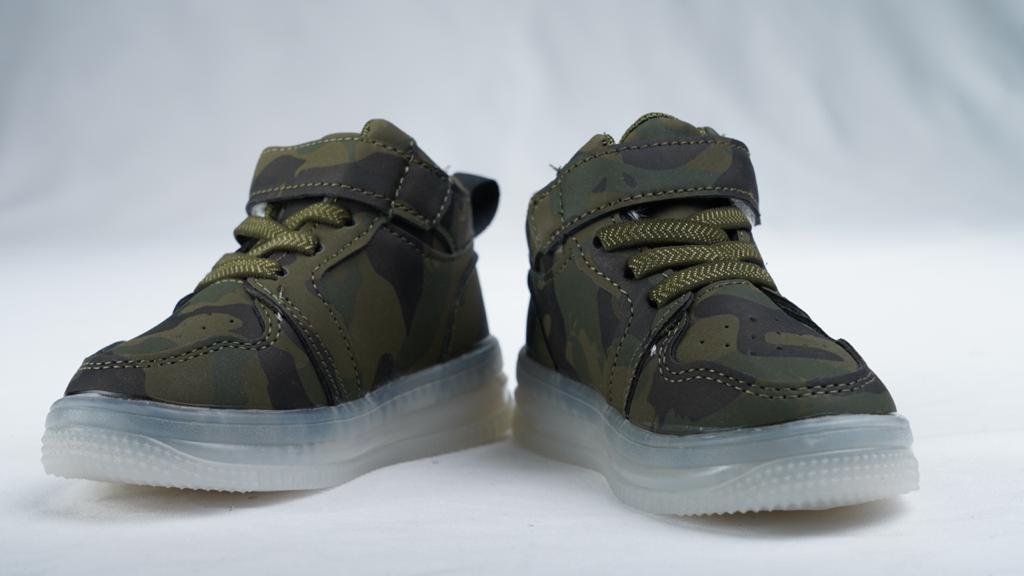 Star Patch Velcro Closure LED Shoes- Green